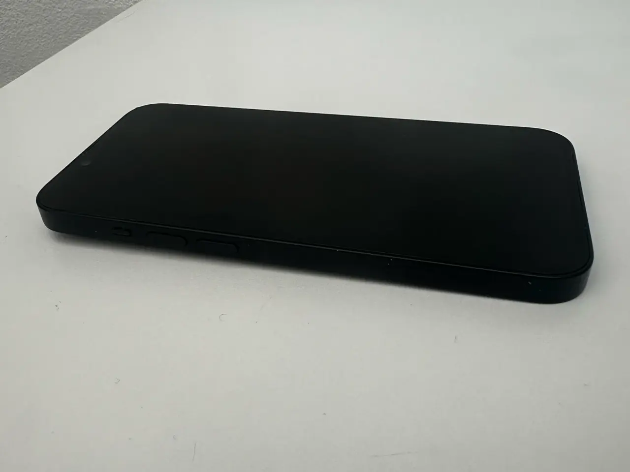 Billede 3 - iPhone 14 128GB sort(Meget godt stand, etui)