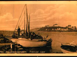 Ved Bølgebryderen - Tisvilde Leje - A. Jensens Bogh. 837 - Ubrugt