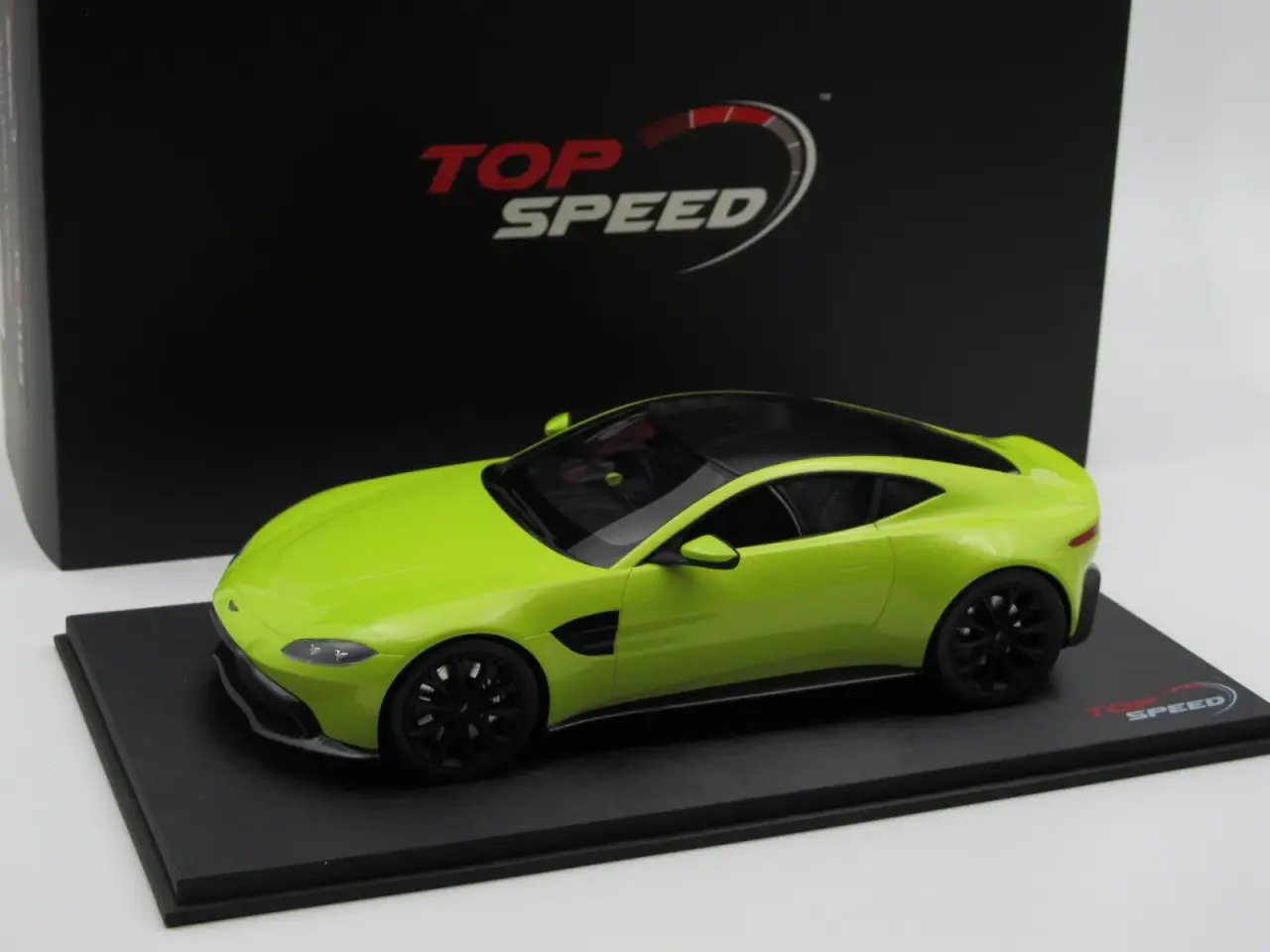 Billede 1 - 2018 Aston Martin Vantage Limited Edition - 1:18