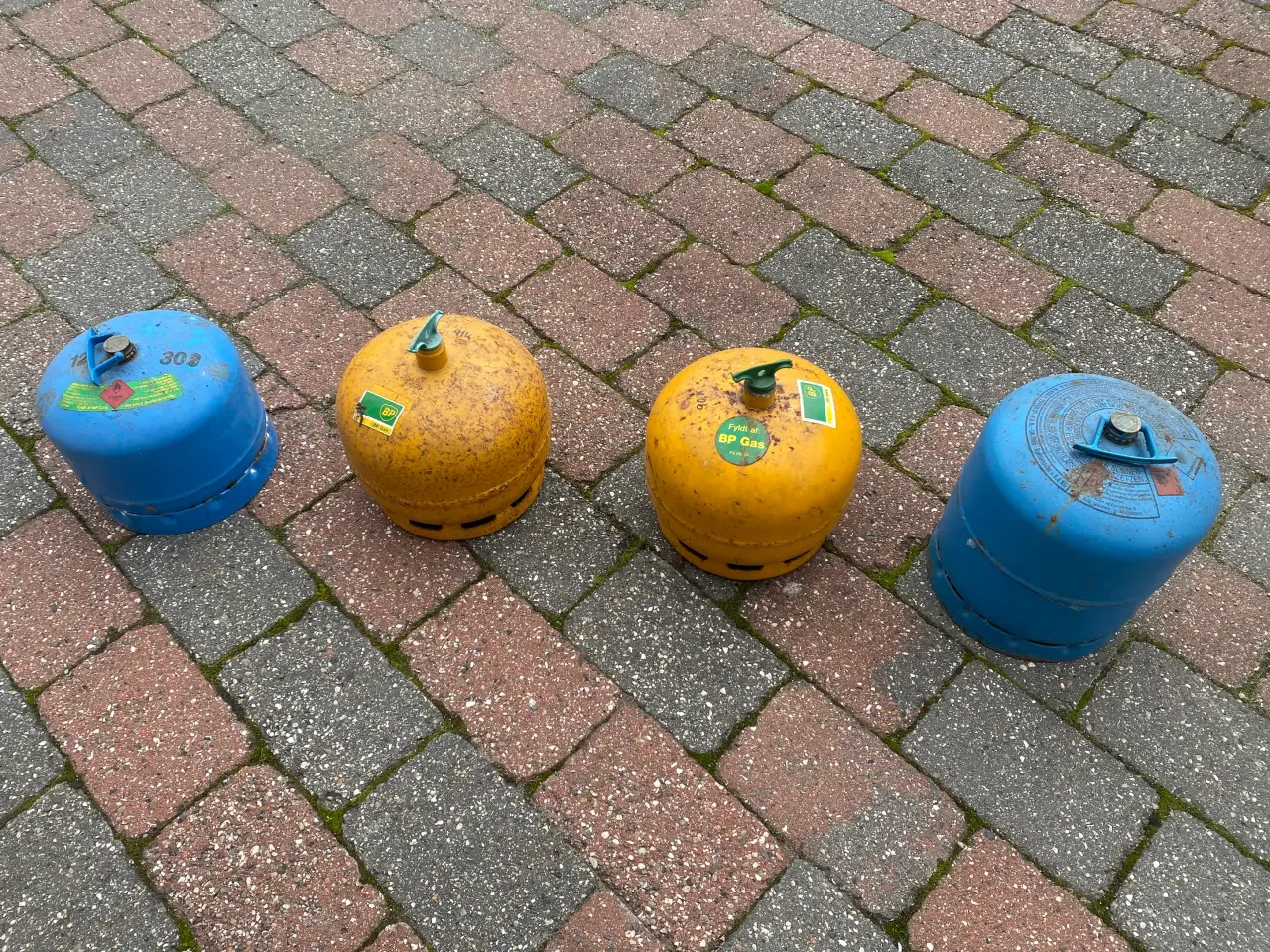 Billede 1 - Små gule gasflasker