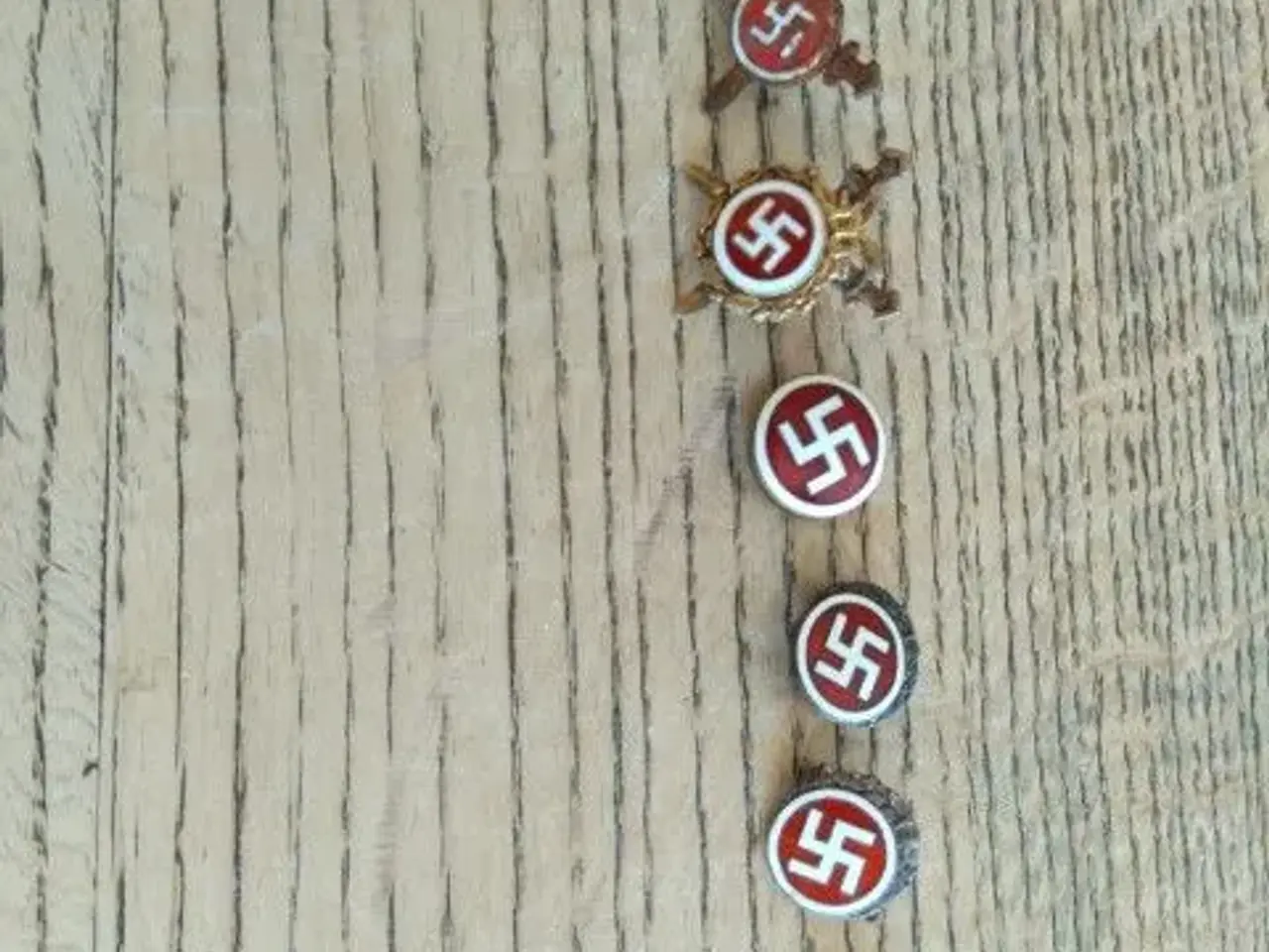Billede 9 - Tyske Eeffekter Fra1914-1945  SØGES
