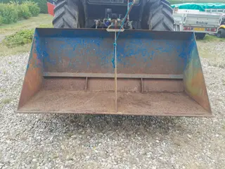Bagtipskovl til traktor