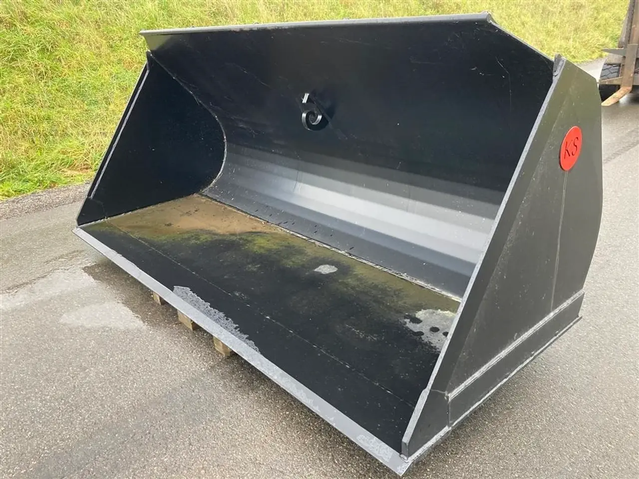 Billede 1 - Kirk Volvo kobling Stor Læsseskovl på 3000 cm og indhold på 3100 liter