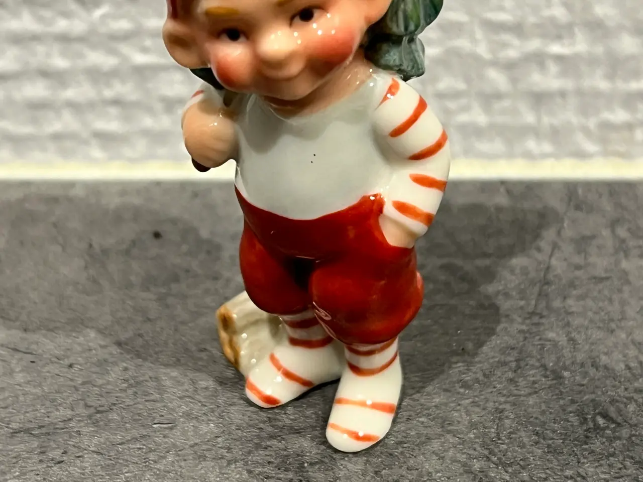 Billede 1 - Royal Copenhagen PixieJulenisse Dreng m juletræ  