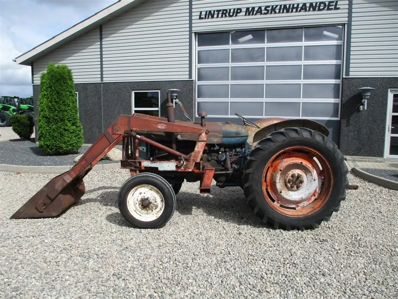 Billede 3 - Fordson Frontlæsser med skovl og beslag fra Ford Major. Kan nemt tilpasse andre traktorer.