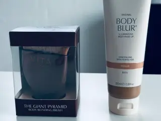 Vita Liberata Body Blur Medium og børste