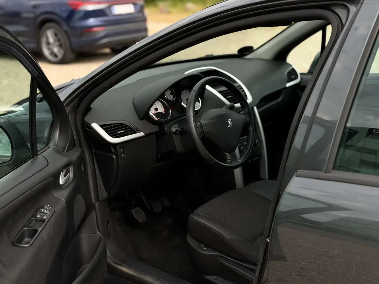Billede 4 - PEUGEOT 207 / NY SYN!