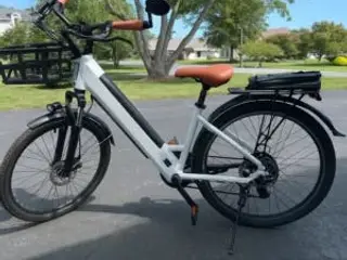 Købes BILLIG Kina E-Bike Ny/Nyere m lav højde osv 