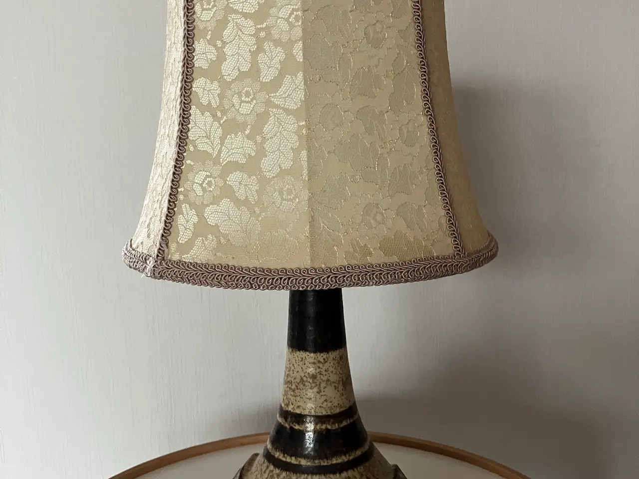 Billede 3 - Bord lampe med skærm