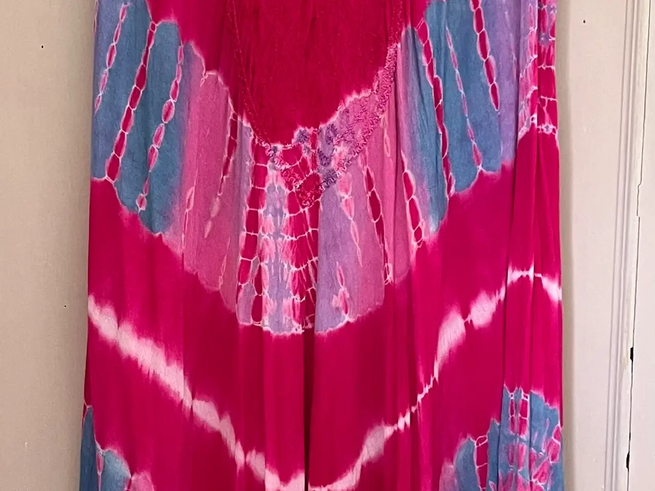 Billede 1 - Fed sommerkjole med batik fra DNY-CPH str L/XL