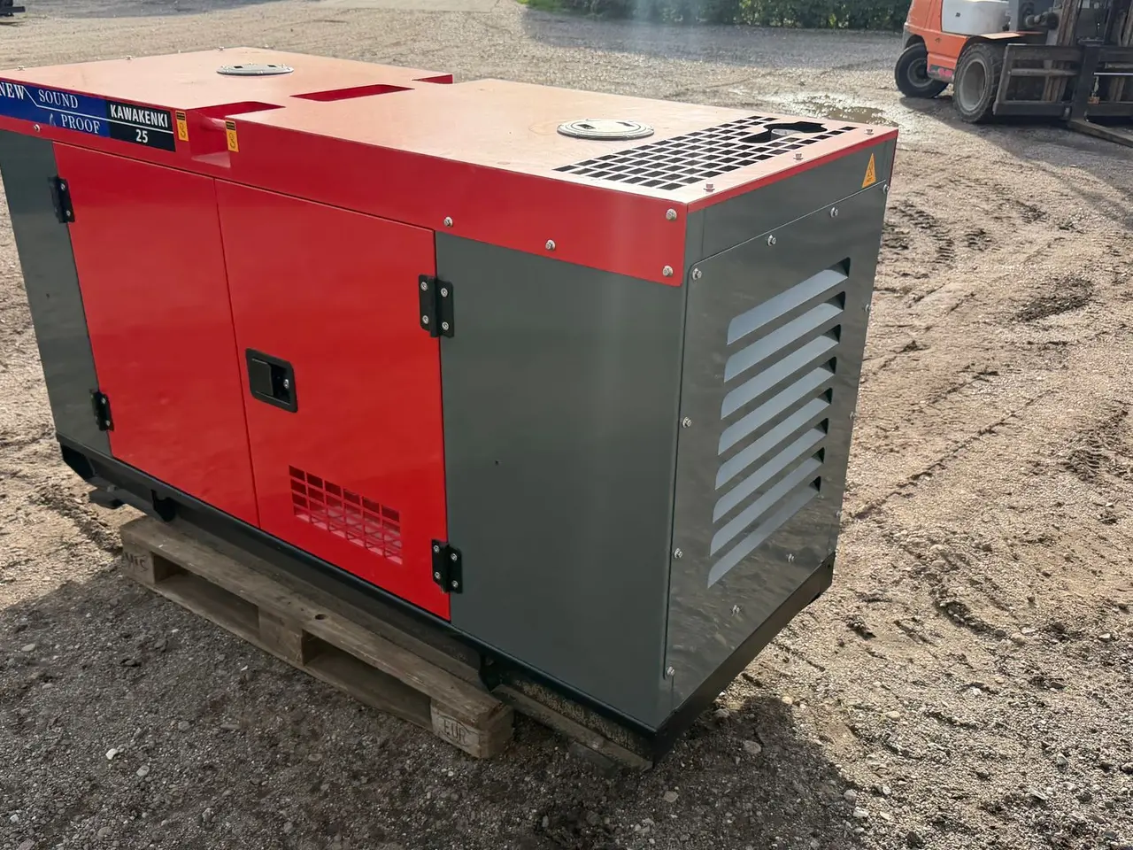 Billede 3 - KAWAKENKI KK25-III-SSS Næsten ny 25 KVA Generator