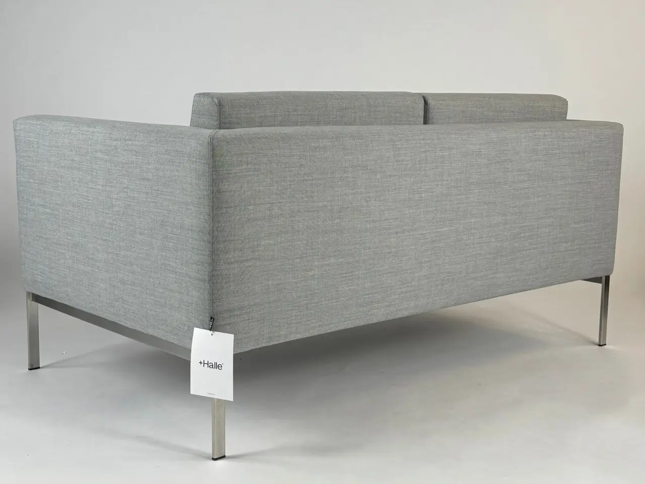 Billede 5 - +HALLE Globe Two Sofa – Grå med Krom Stel