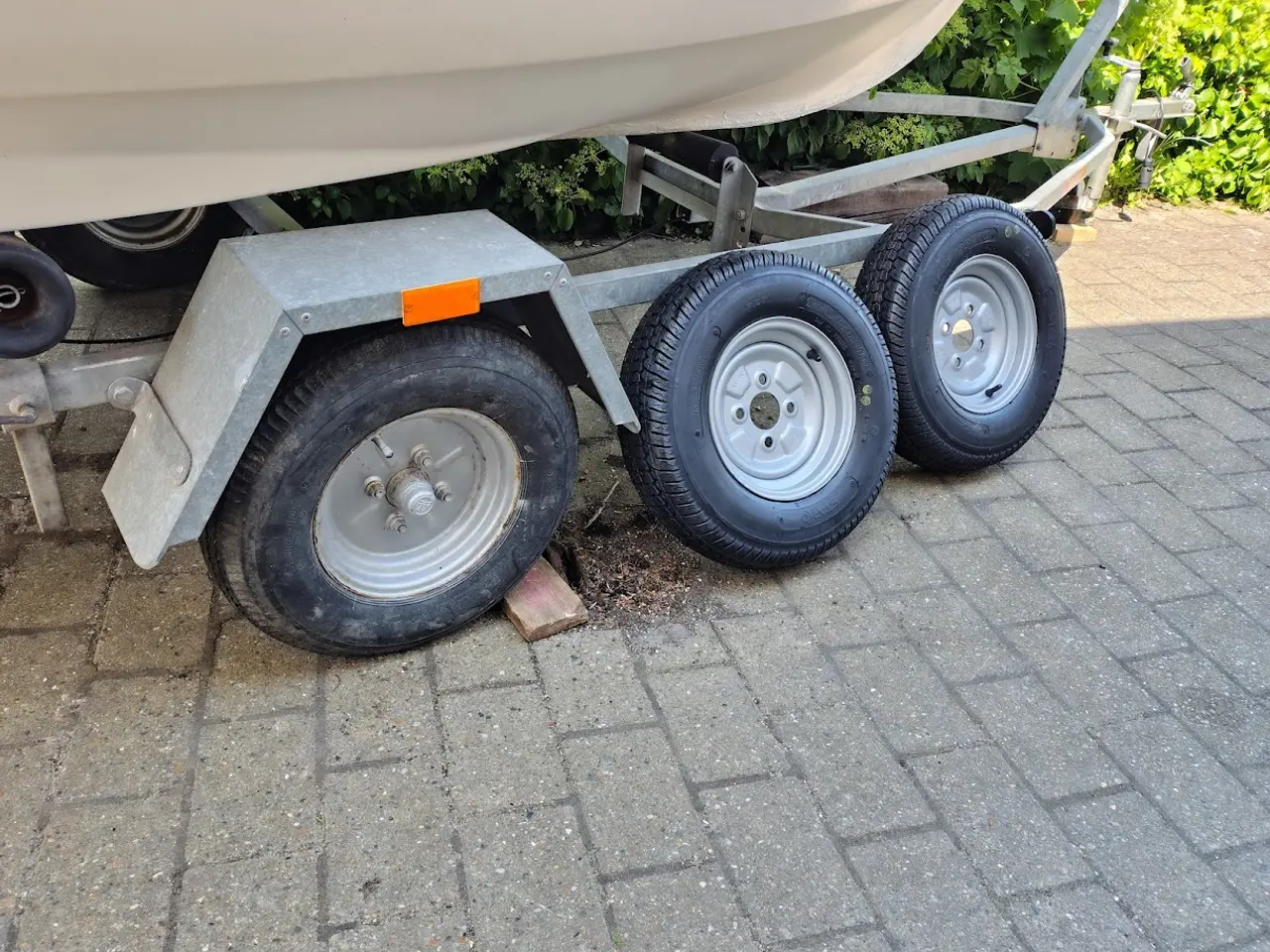 Billede 10 - Jolle 13 Fod - Trailer - Motor