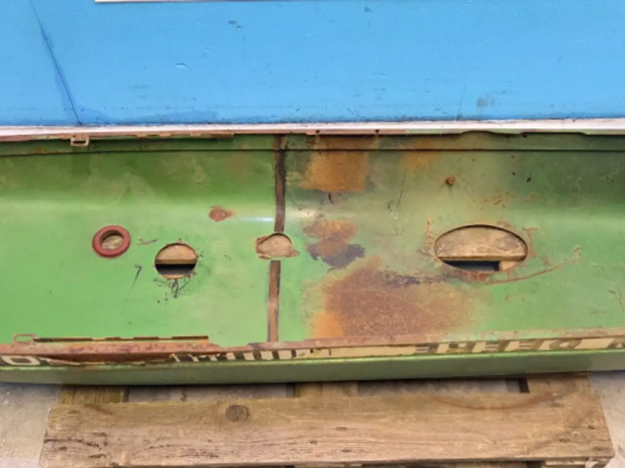 Billede 11 - John Deere 4040 Motorhjelm AR68408