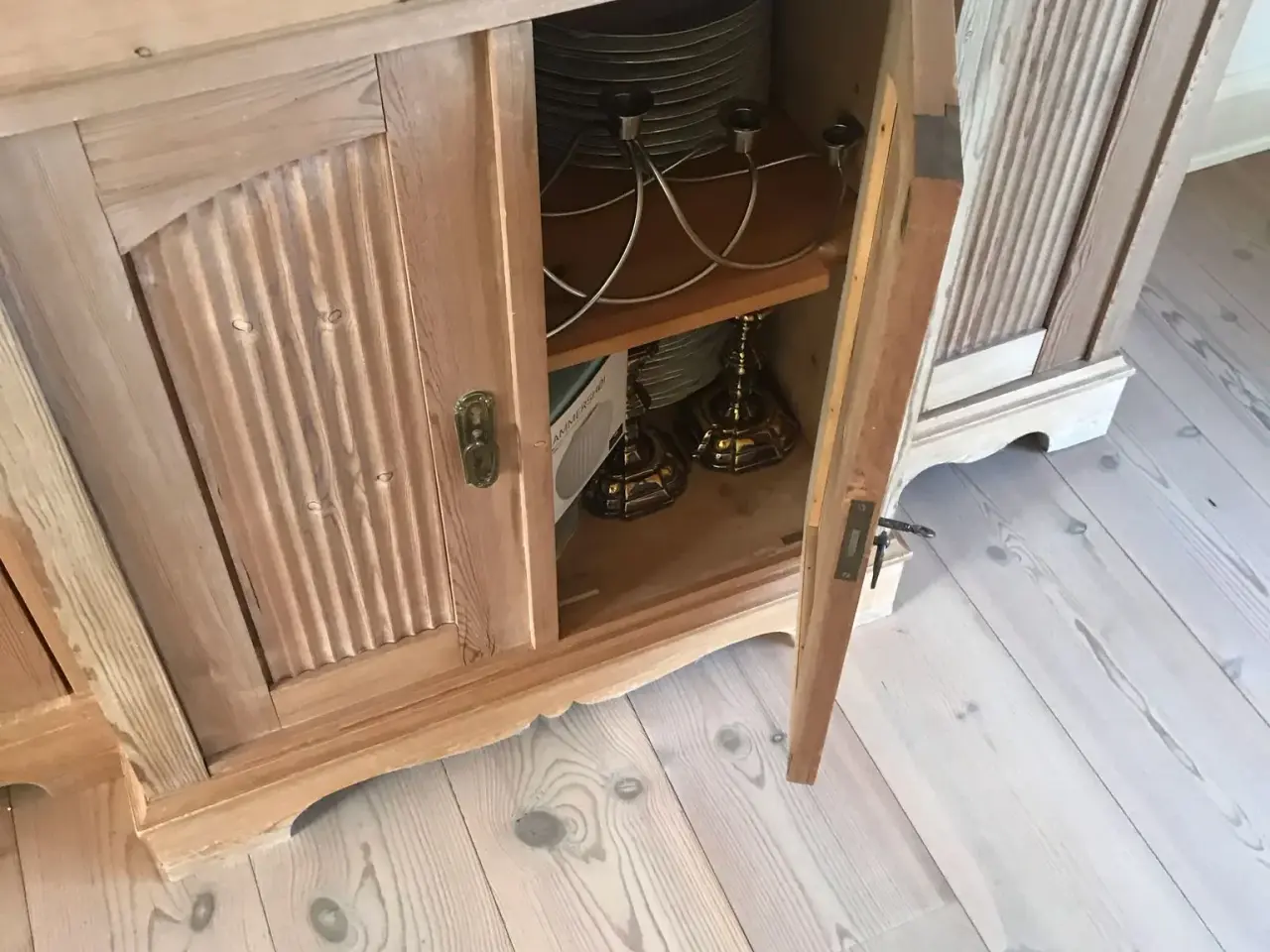 Billede 6 - Meget fint Gamlet skab