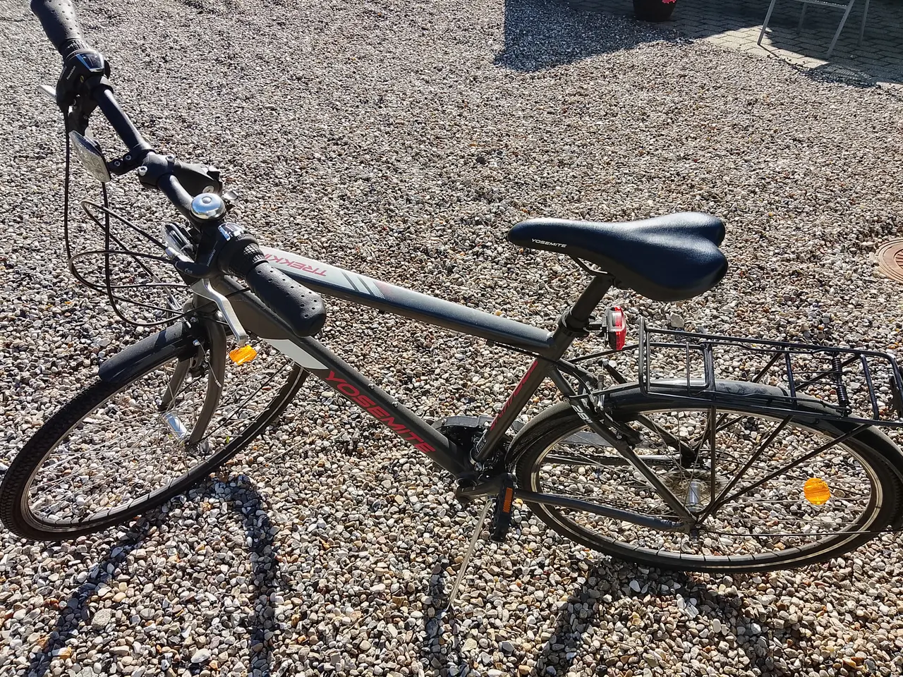 Billede 1 - Ny cykel. Har stået i garage