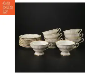 Porcelænssæt med kopper og underkopper fra Edelweiß (str. Ø 14. Kop ø 9,5x h6 cm)