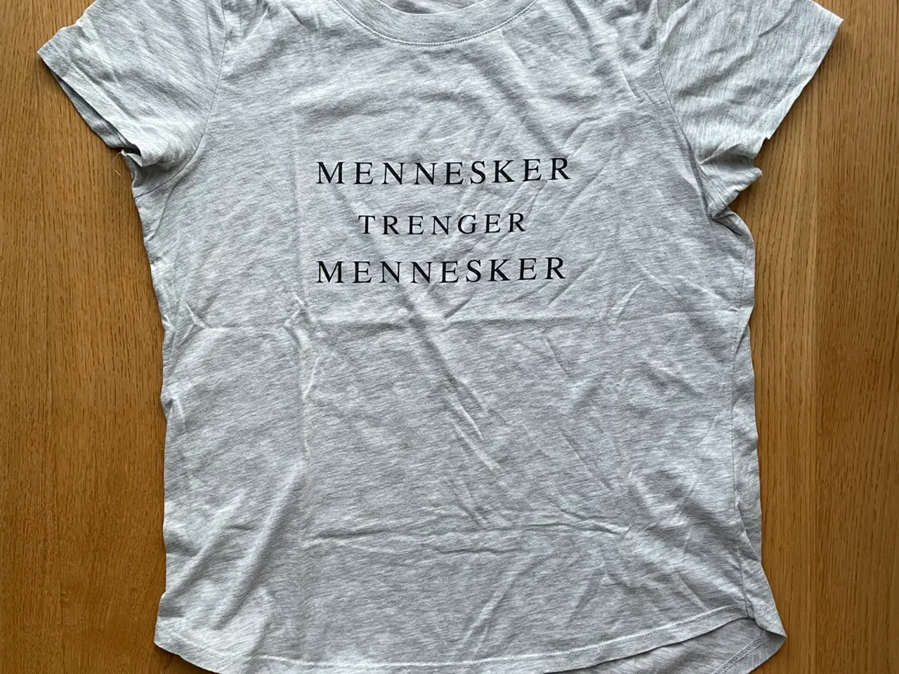Billede 1 - Gina Tricot t-shirt