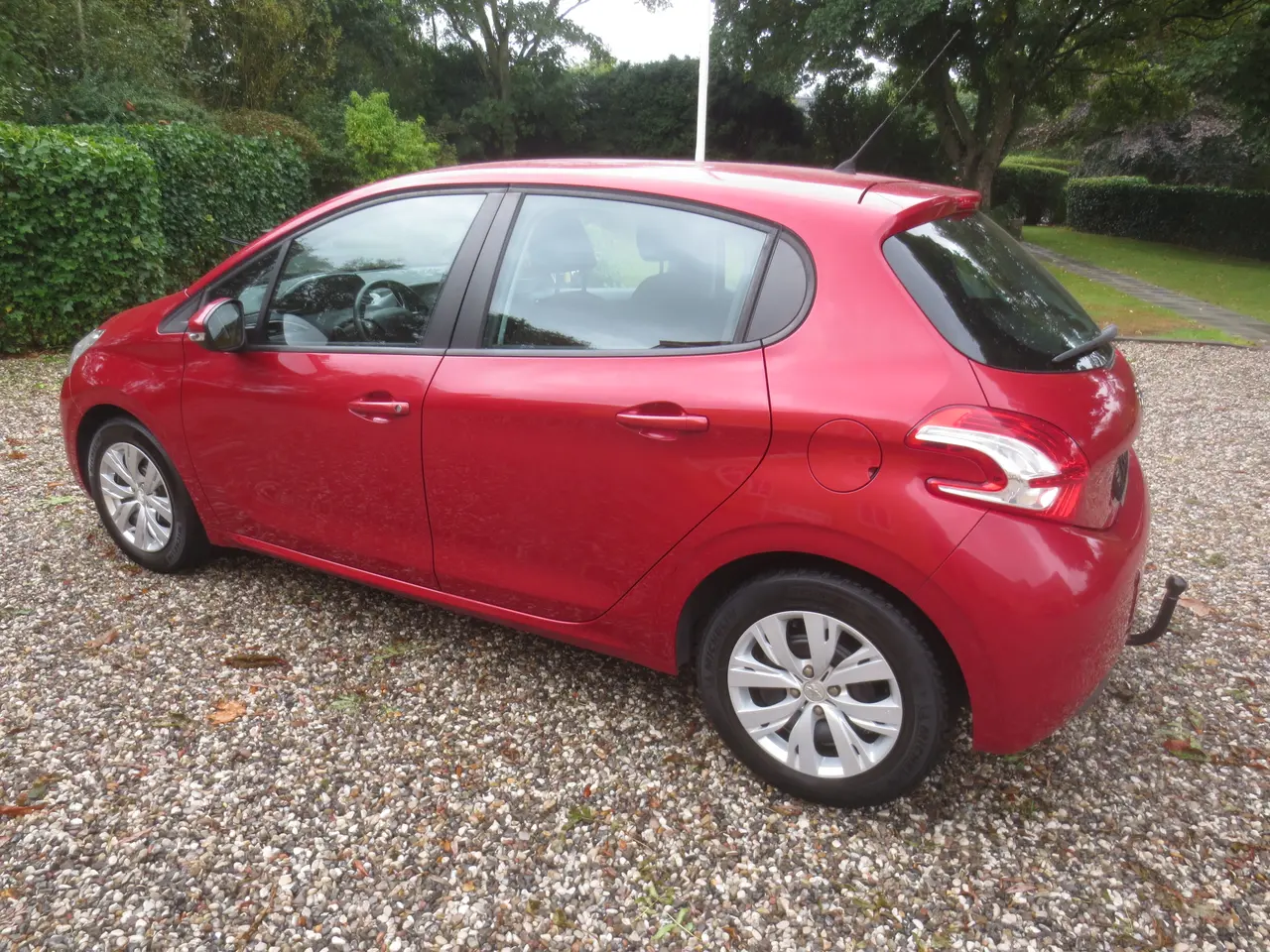 Billede 10 - Pæn Peugeot 208 1.2 i År 14. Nysynet.