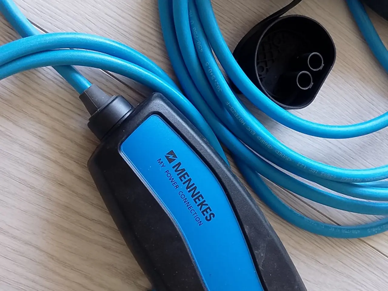 Billede 1 - Menneke mormor ladekabel 7 meter