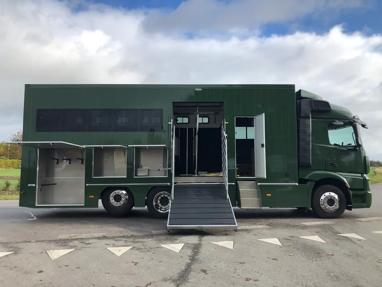 Billede 4 - Mercedes Benz Actros 2542 med plads til 7 heste, 2