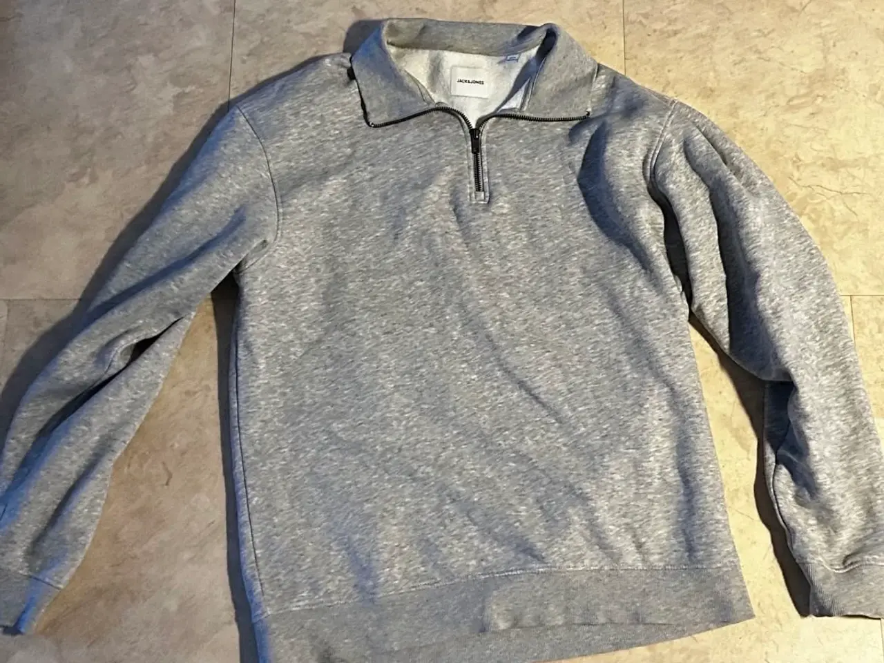 Billede 2 - Sælger 4 sweatshirts