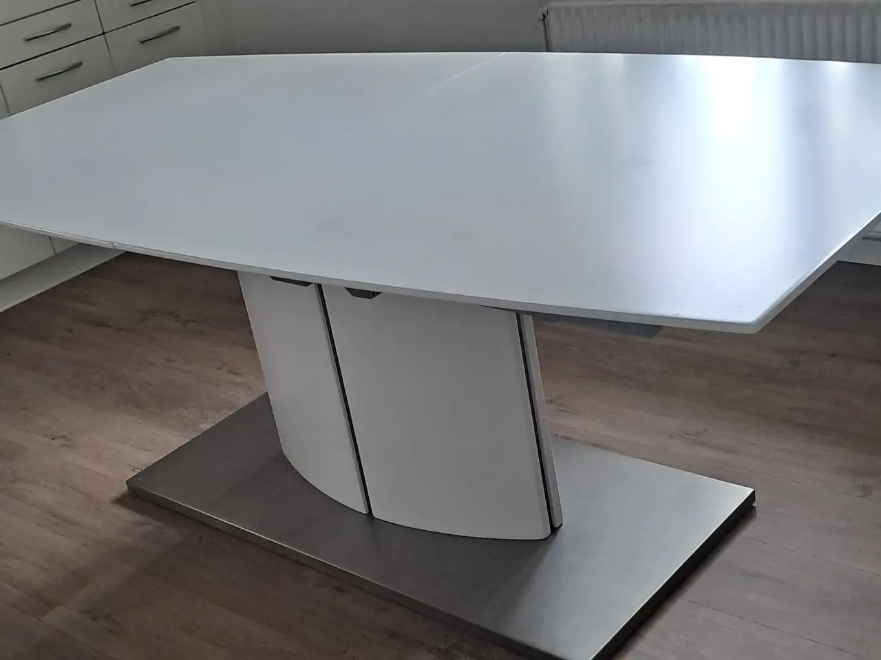 Billede 6 - Hvid Spisebord 200cm + 2 tillægsplader.