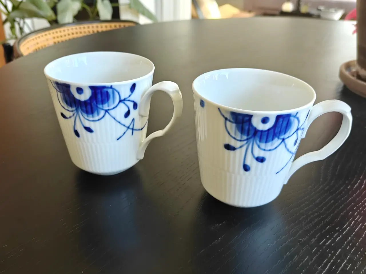 Billede 1 - Royal Copenhagen Blå Mega Riflet krus 37 cl