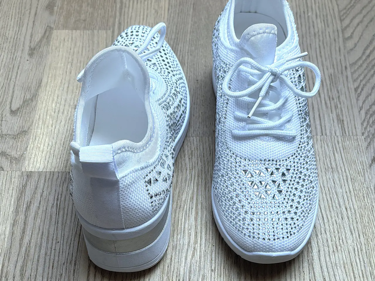Billede 4 - Sneakers med blanke sten