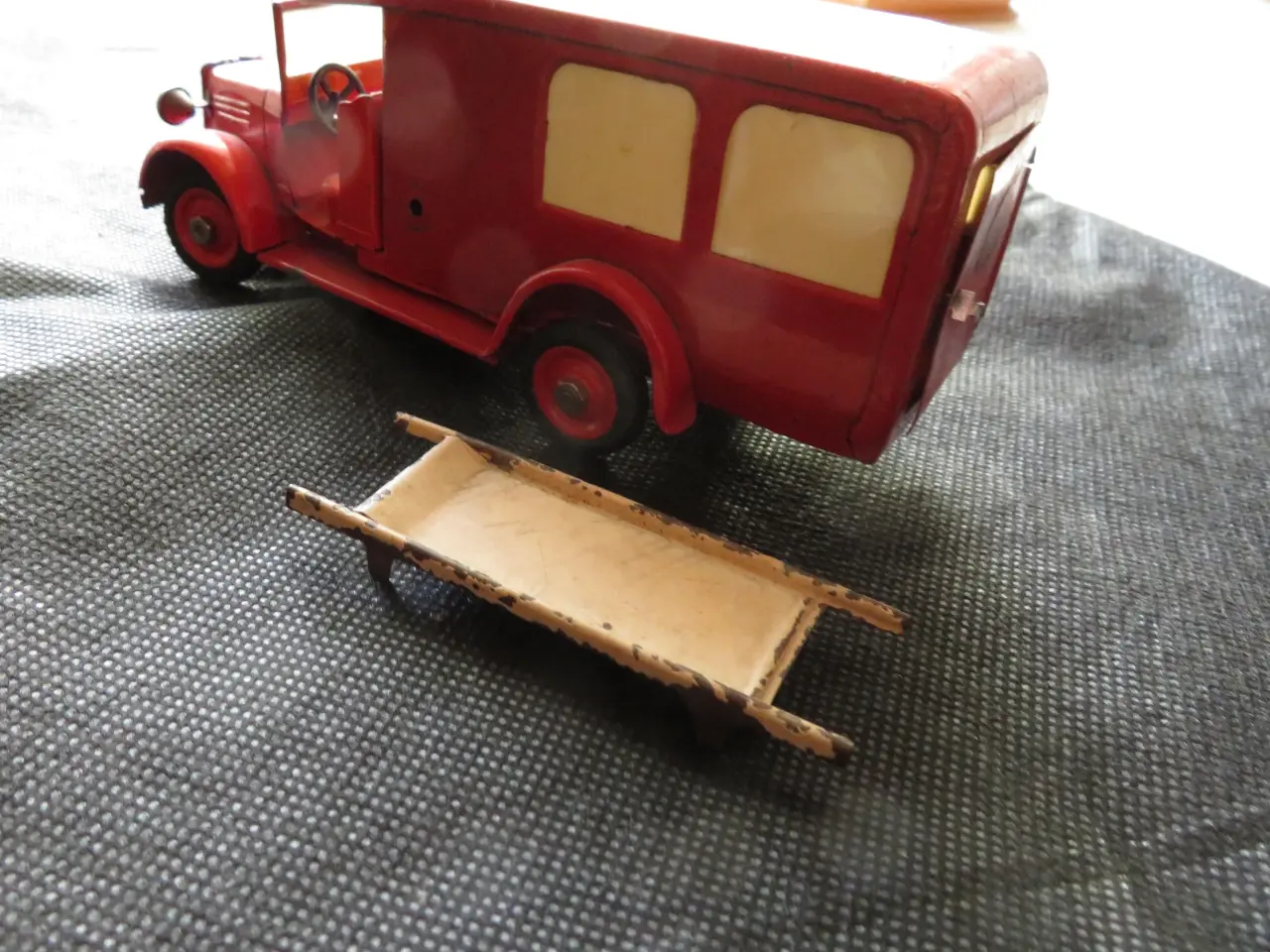 Billede 9 - Tekno Blikbiler. 6 stk. + reservedele.