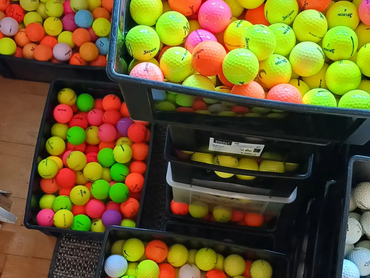 Billede 4 - Golfbolde fra 2 kr/stk