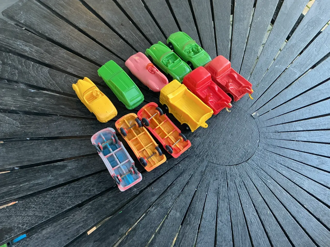 Billede 2 - Tomte modelbiler gamle