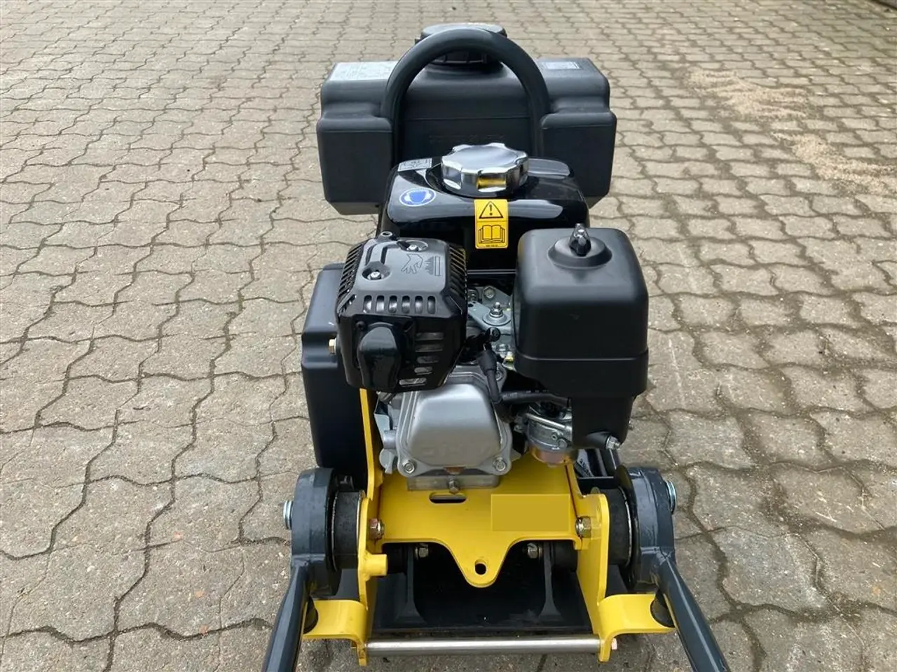 Billede 4 - Bomag BVP 10/36 Monteret med vandtank og spredebom