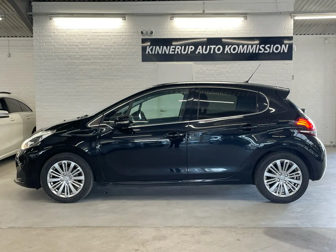 Billede 2 - Peugeot 208 1,5 BlueHDi Infinity 100HK 5d 6g