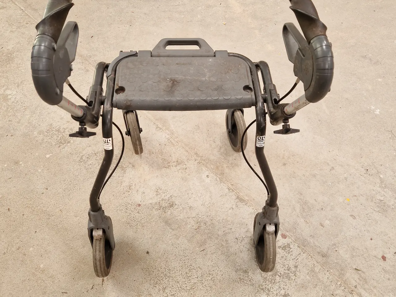 Billede 2 - Solid rollator til udebrug