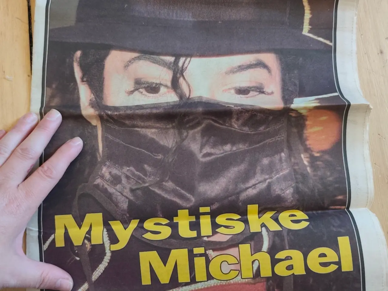 Billede 9 - Aviser mm. fra Michael Jackson besøgte KBH