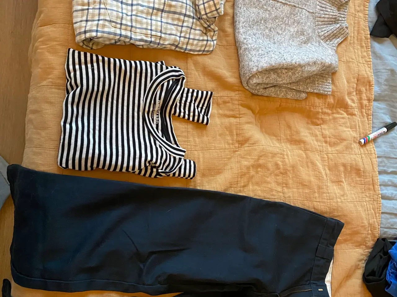 Billede 3 - DIVERSE TØJBUNKER