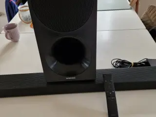 Samsung soundbar og subwoofer