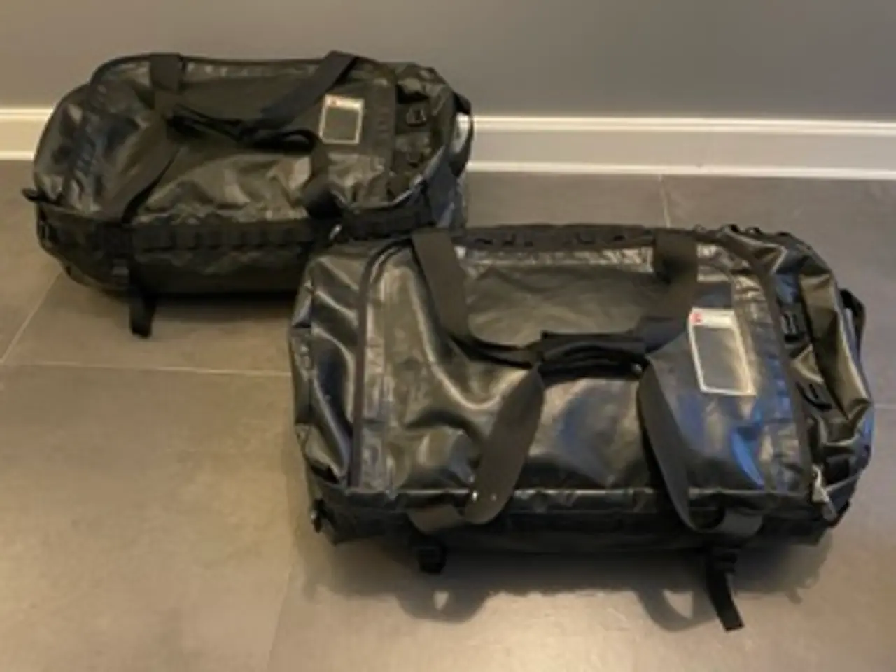 Billede 1 - 2 North Face Duffelbags, 90 L, sort, sælges