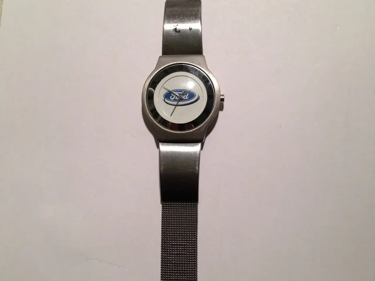 Billede 1 - Ford logo i hvid skive, måler: 34mm dia.