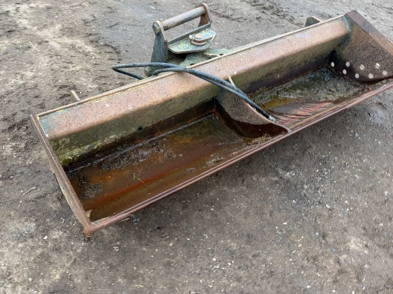 Billede 2 - - - - Bagskovl 180 cm med tilt - Hydrema Beslag