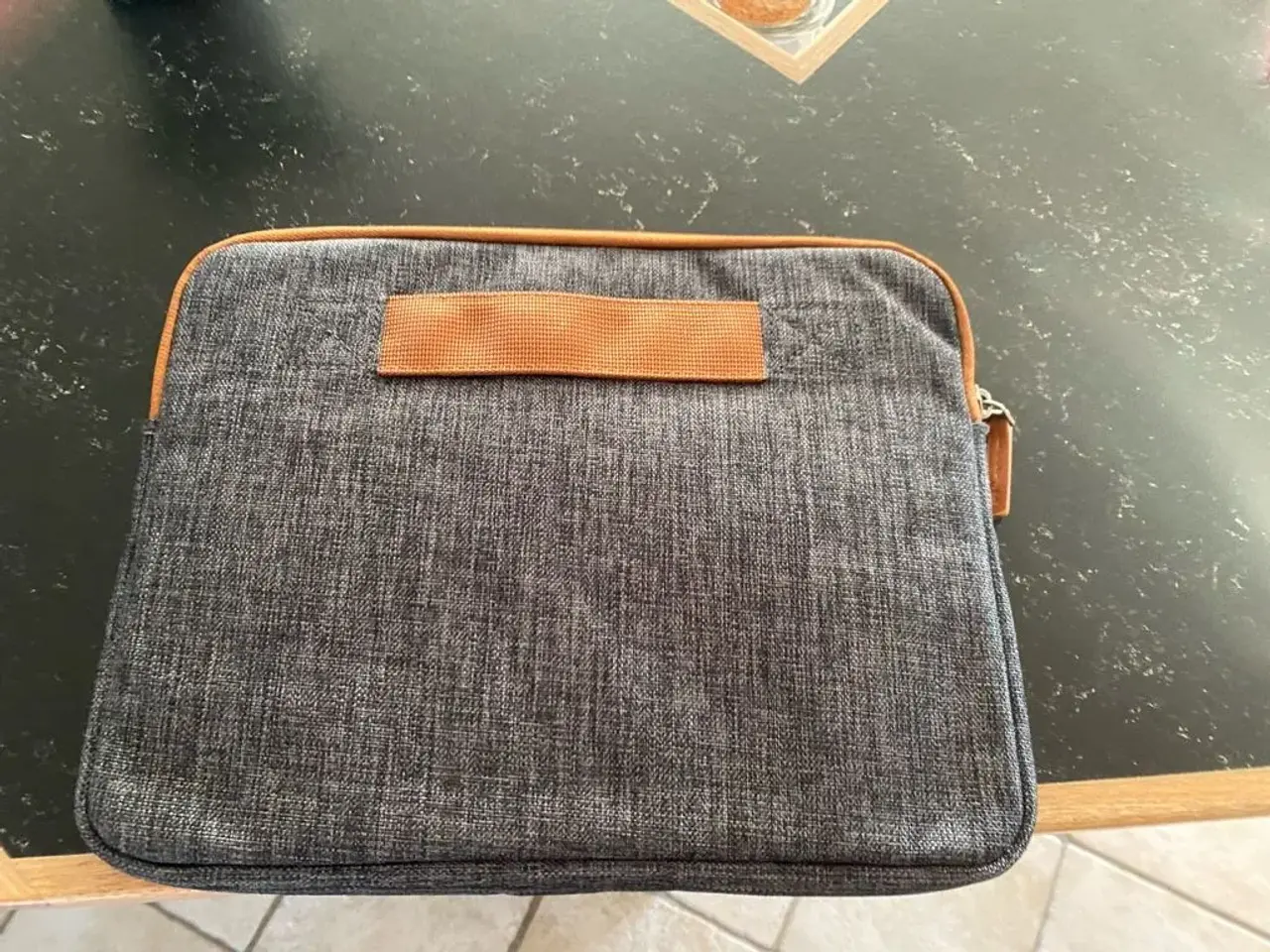 Billede 1 - Tables taske