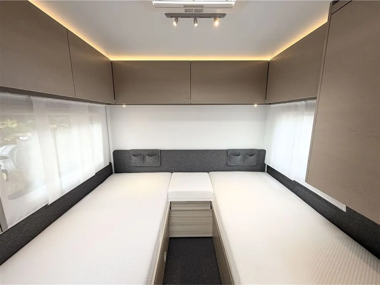 Billede 15 - 2023 - Adria Altea 502 UL Enkeltsenge-Lamel-Gulvtemp.-Mover-Telt