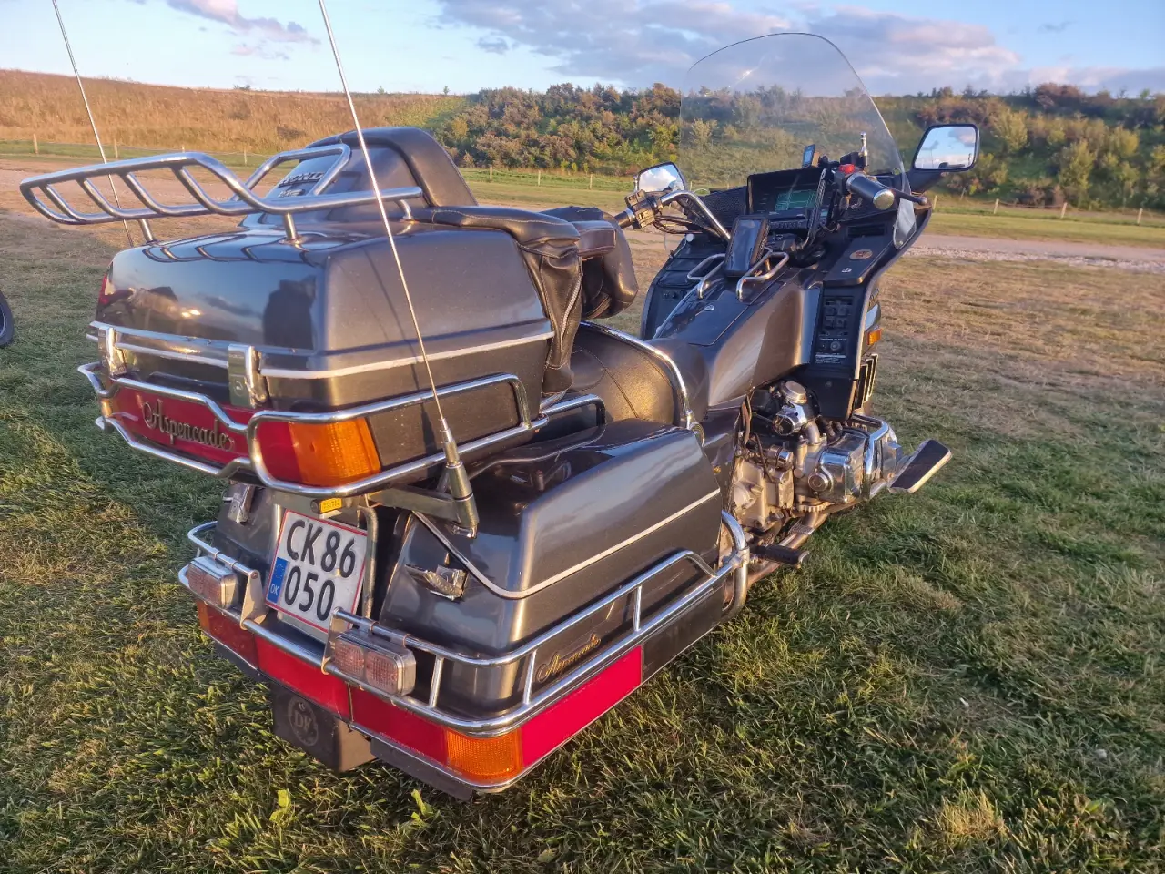 Billede 8 - Honda Goldwing Aspencade GL1200 sælges