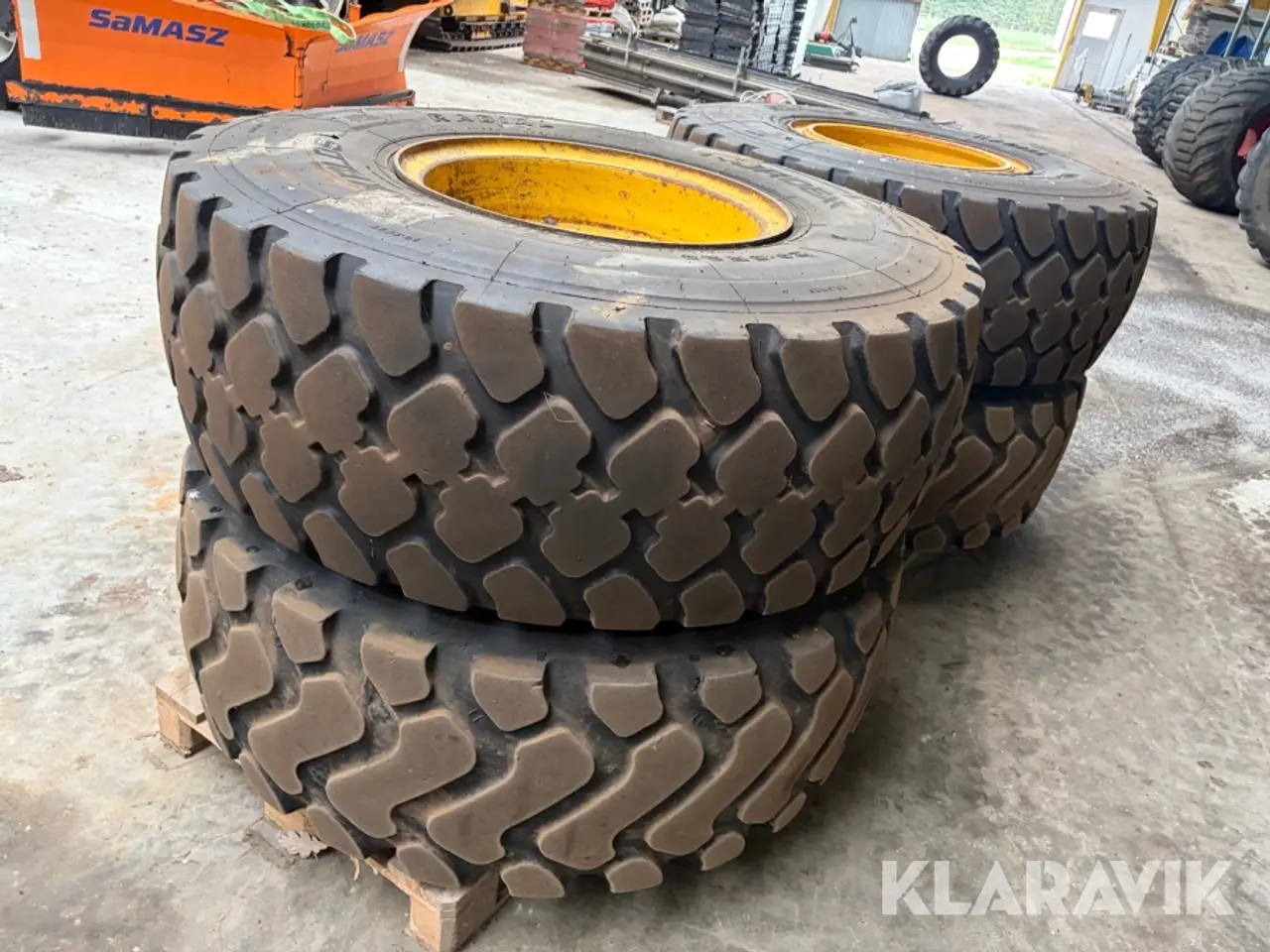 Billede 5 - Hjul Komatsu WA200 4 styk