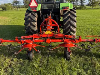 Kuhn spreder