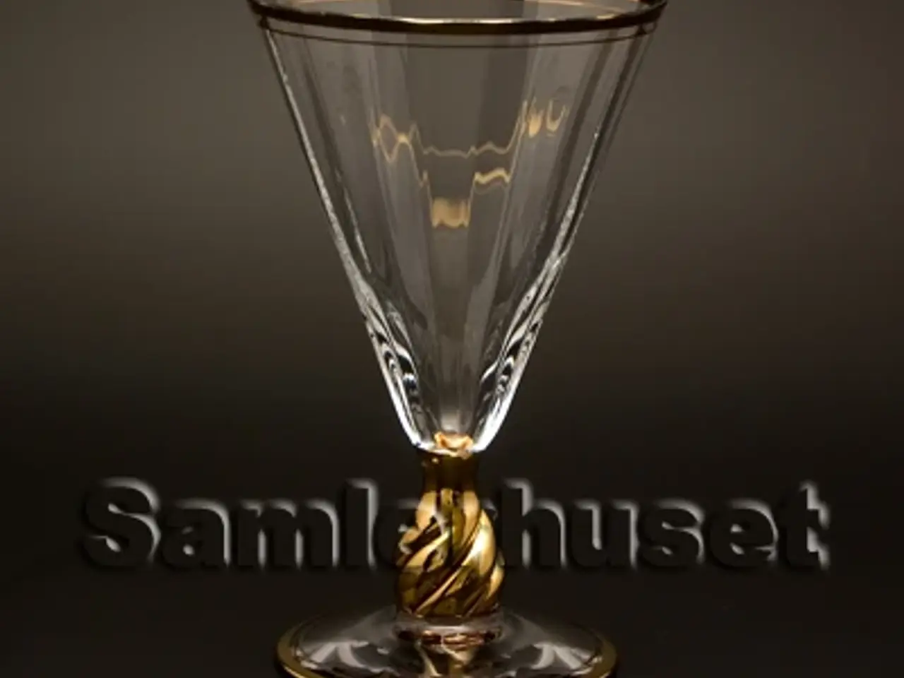 Billede 1 - Ida m. guldkant Rødvinsglas. H:150 mm.