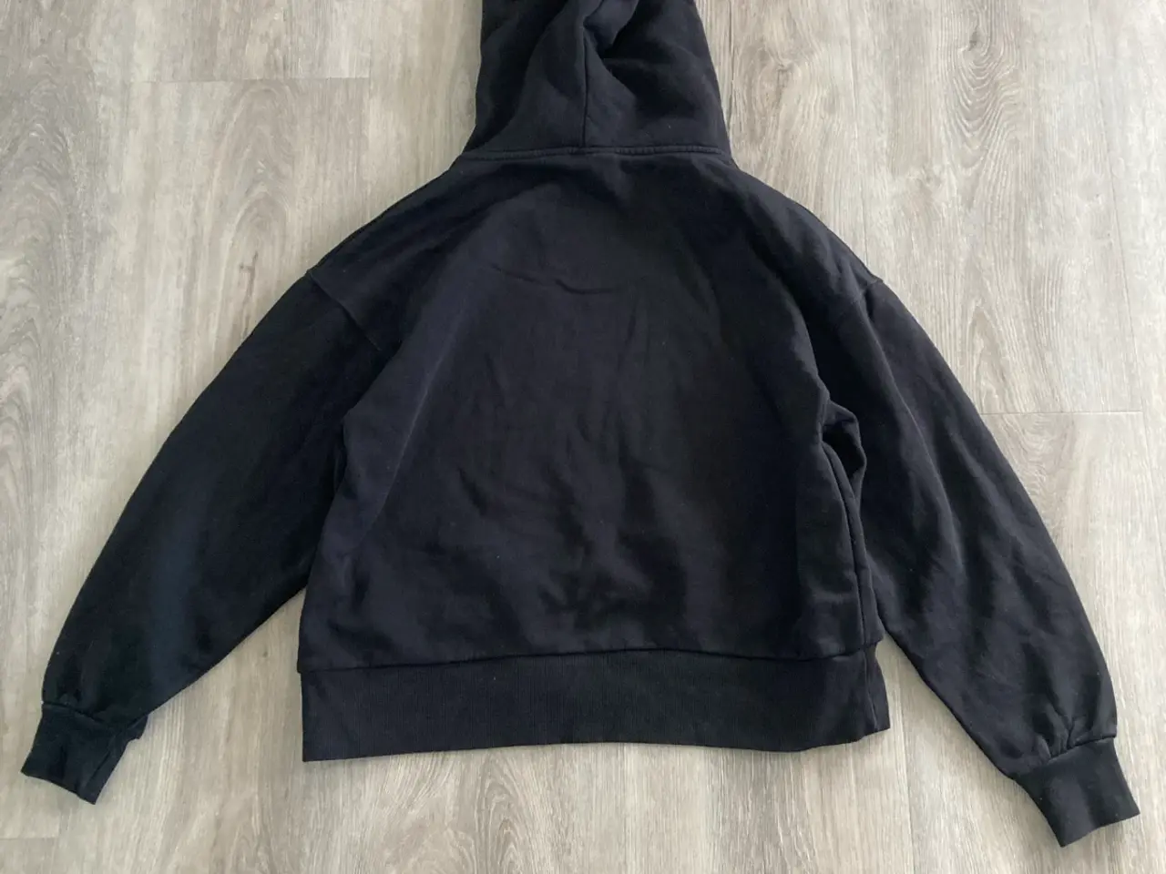 Billede 2 - Hoodie str. S fra Pull & Bear