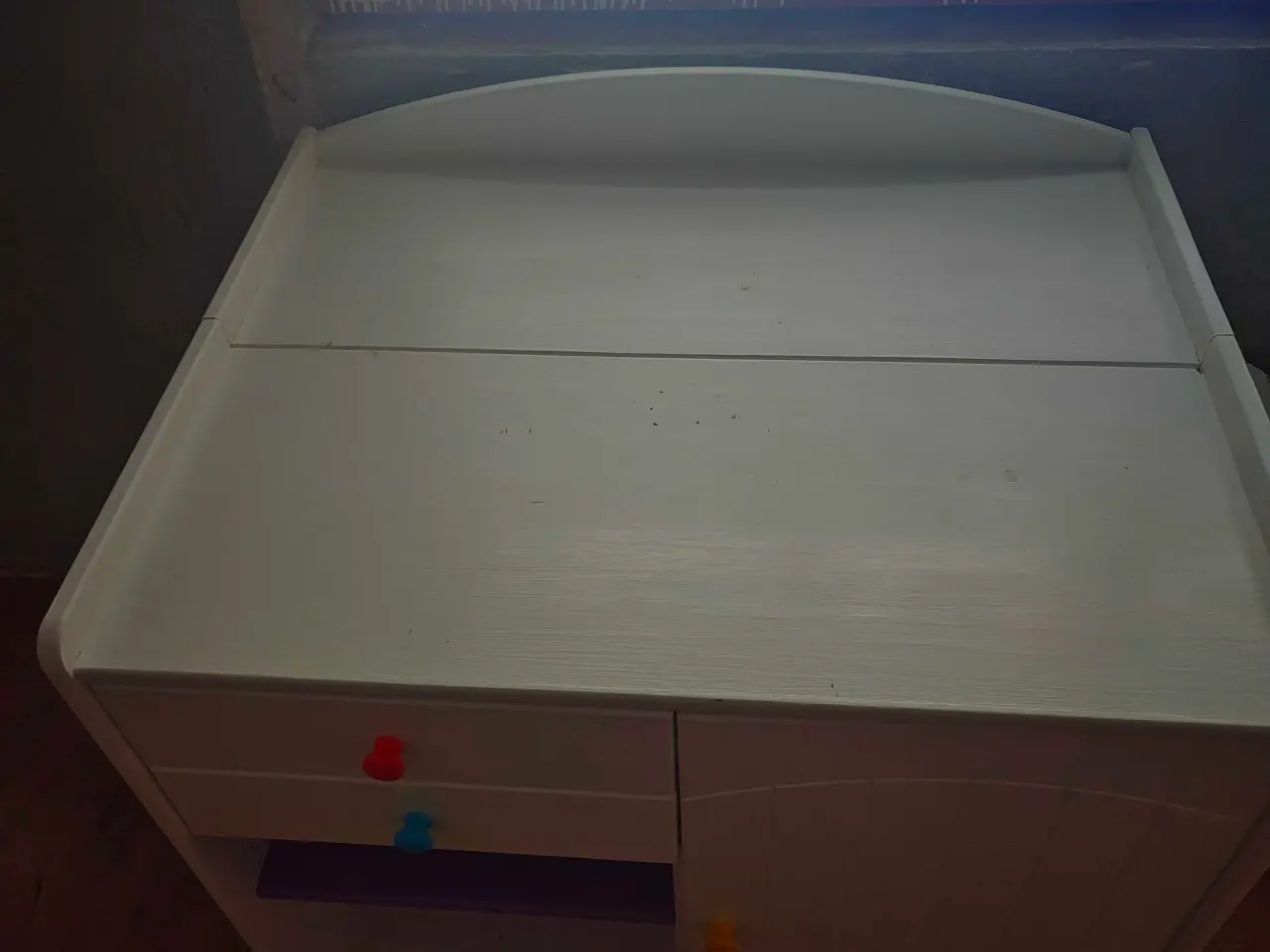 Billede 3 - Gratis puslebord – Skal hentes i dag i Taastrup!