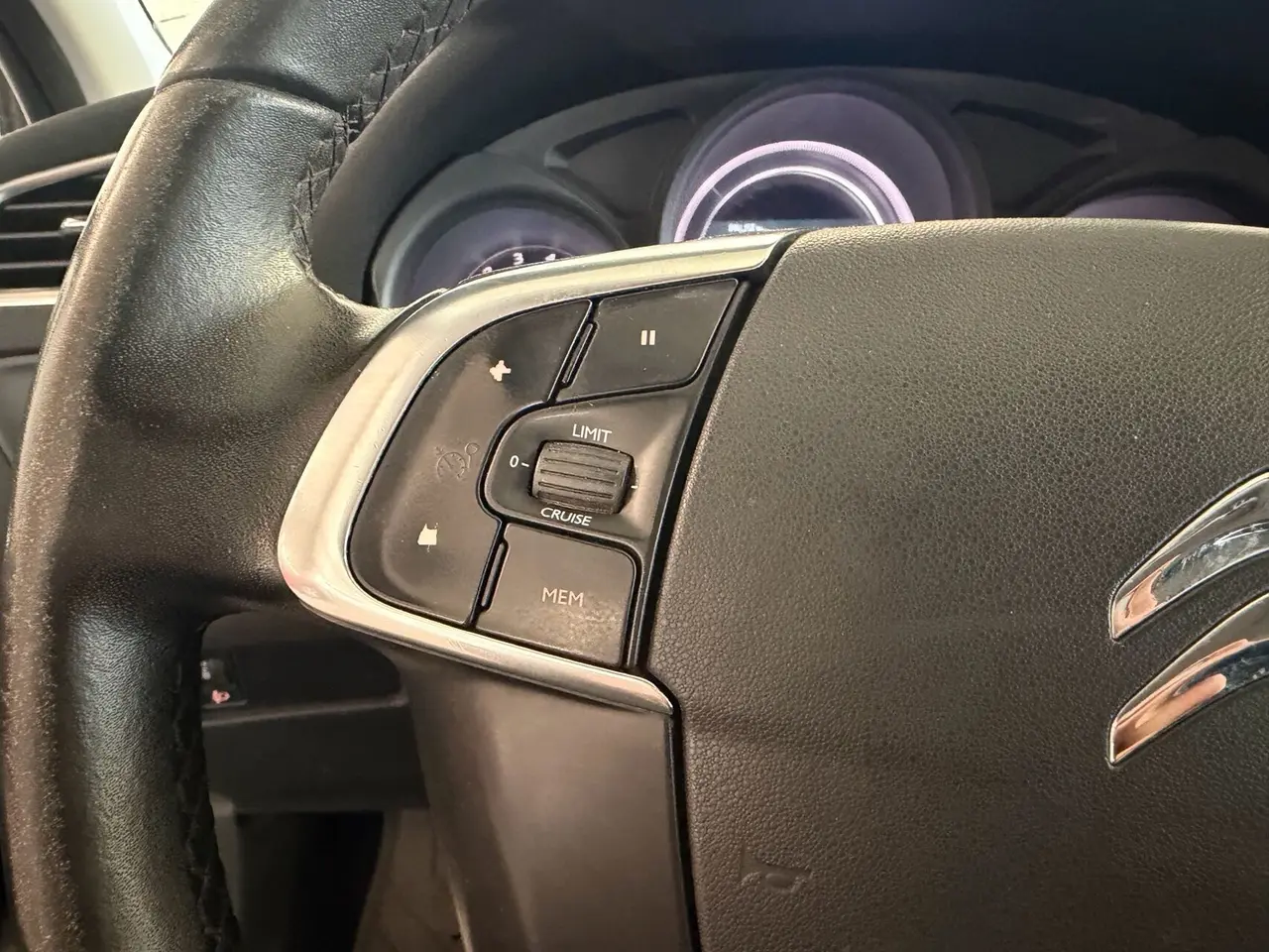 Billede 10 - Citroën C4 1,6 Blue HDi Funky start/stop 100HK 5d